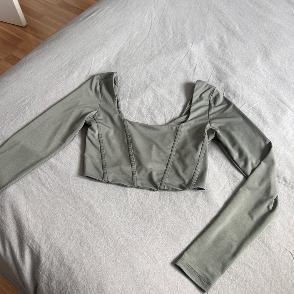 Dynamite Sage Green Long Sleeve Cropped Scoop Top